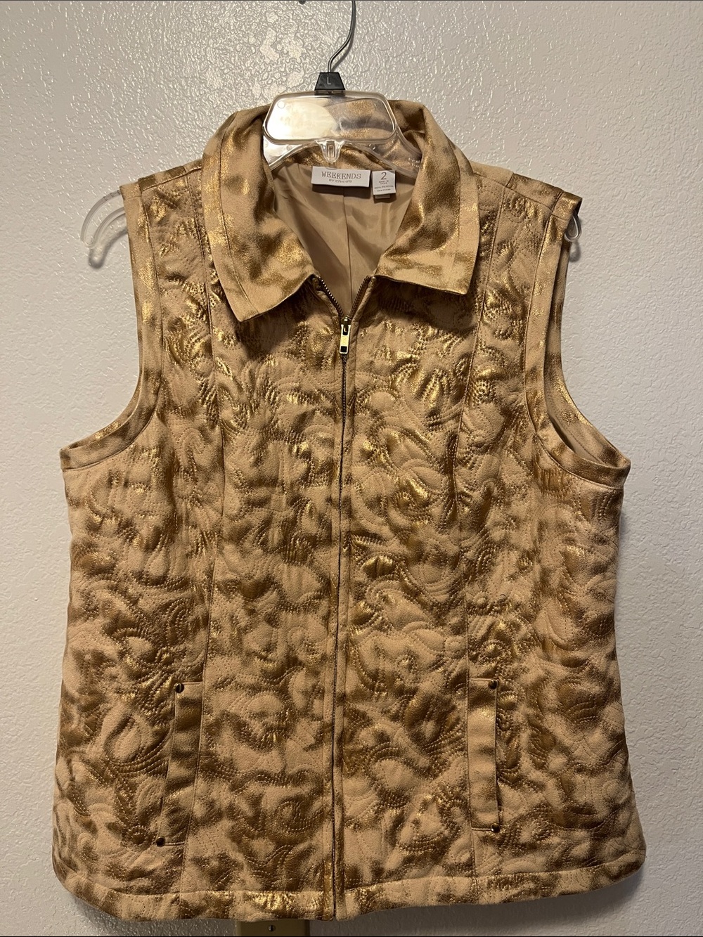 Weekends by Chico Gold Metallic Quilted Vest Women’s size 2